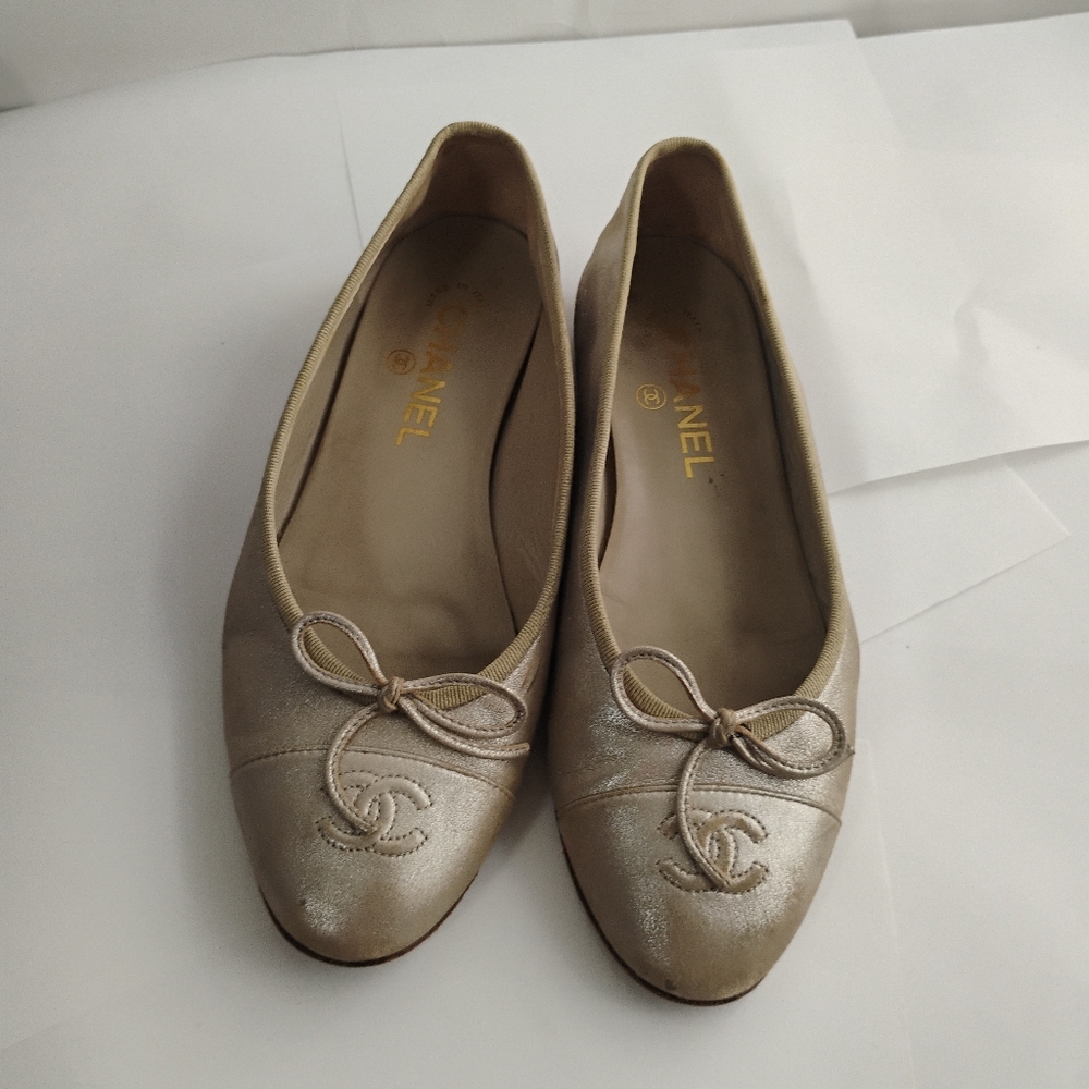 Chanel Flats metallic leather iconic shoes - Picture 8 of 16